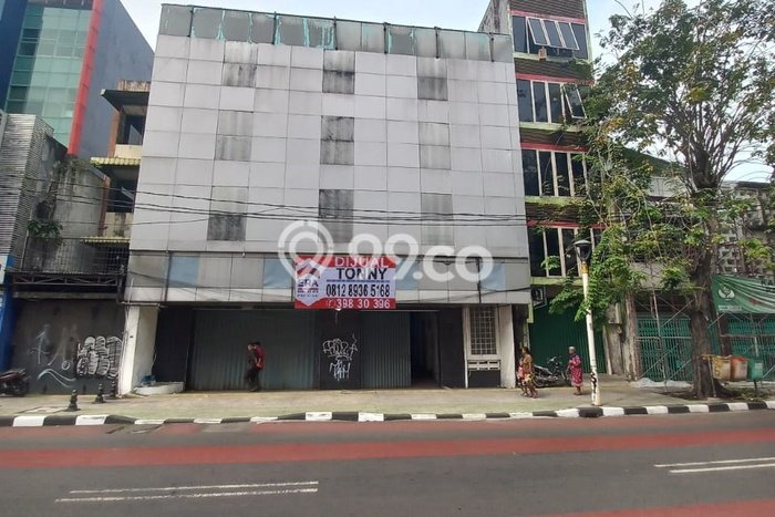 Unit Ruko Dijual di Jakarta Utara LT 323m2 & LB 931m2 Unit Ruko Dijual di Jakarta Utara LT 323m2 & LB 931m2
