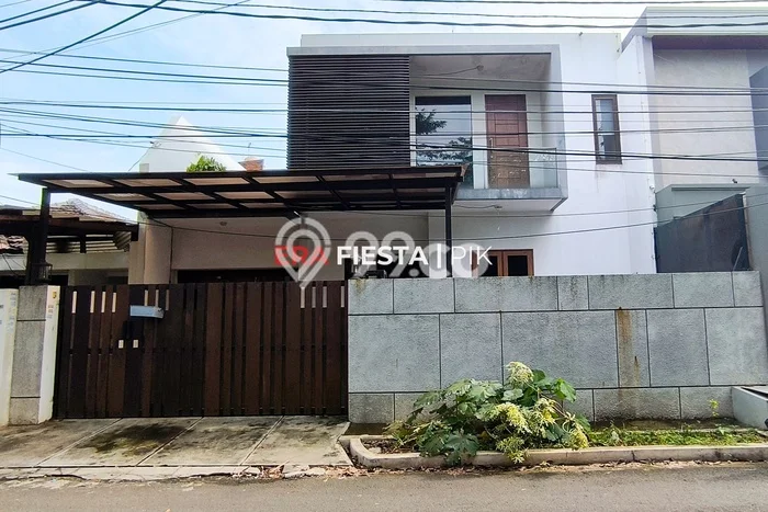 Rumah Sewa Jakarta Barat LT 200m2 LB 320m2 Kawasan Meruya Rumah Sewa Jakarta Barat LT 200m2 LB 320m2 Kawasan Meruya