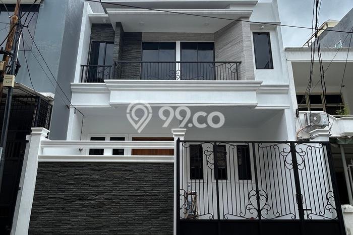 Dijual Rumah Mewah Megah Dengan View Eksklusif di Muara Karang, Jakarta Utara Dijual Rumah Mewah Megah Dengan View Eksklusif di Muara Karang, Jakarta Utara