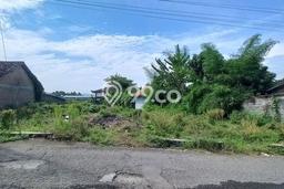 Kavling Tanah di Banguntapan Dijual Luas 180m2 Legalitas SHM Kavling Tanah di Banguntapan Dijual Luas 180m2 Legalitas SHM