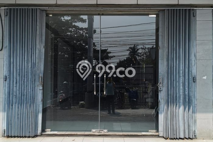 Ruko Disewa di Ciledug, Tangerang, LT 60m2 / LB 180m2 Ruko Disewa di Ciledug, Tangerang, LT 60m2 / LB 180m2