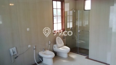 Rumah 7 Kamar Lengkap Dikontrakkan di Menteng Harga Kompetitif Rumah 7 Kamar Lengkap Dikontrakkan di Menteng Harga Kompetitif