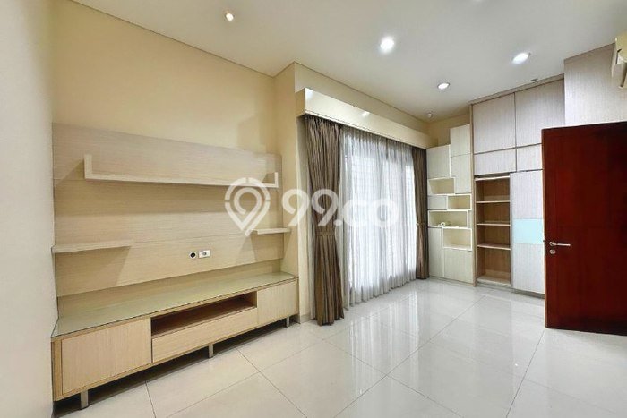 Sewa Rumah Nyaman di Menteng Harga Rp 1,2 Miliar/ Tahun Sewa Rumah Nyaman di Menteng Harga Rp 1,2 Miliar/ Tahun