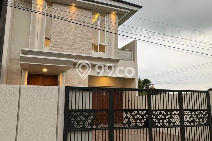 Rumah Modern Minimalis 4 Kamar Bisa Langsung Pindah di Kalasan Rumah Modern Minimalis 4 Kamar Bisa Langsung Pindah di Kalasan