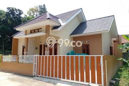 Jual Rumah Strategis Bagus Punya 3 KT di Seyegan Sleman SHM Jual Rumah Strategis Bagus Punya 3 KT di Seyegan Sleman SHM