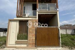 Dijual Cepat Rumah Bagus Siap Huni LB 120m2 di Sukun, Malang Dijual Cepat Rumah Bagus Siap Huni LB 120m2 di Sukun, Malang