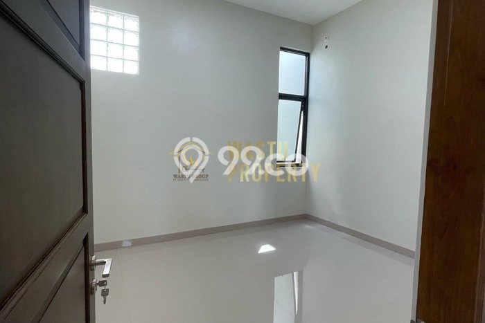 Jual Rumah Bagus Siap Huni LB 180m2 di Depok, Sleman Jual Rumah Bagus Siap Huni LB 180m2 di Depok, Sleman