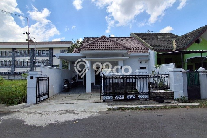 Dijual Rumah 3 Kamar Lokasi Strategis Bagus dan Strategis di Ngemplak Dijual Rumah 3 Kamar Lokasi Strategis Bagus dan Strategis di Ngemplak