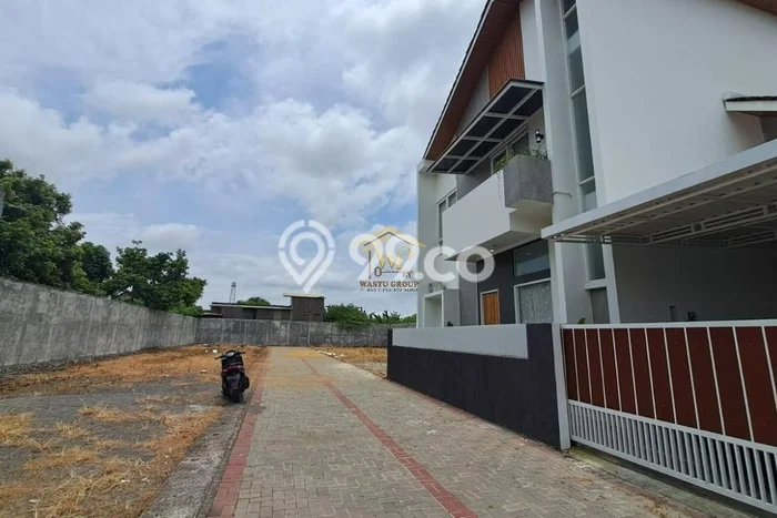 Dijual Cepat Rumah Bagus Siap Huni LB 110m2 di Tegalrejo, Yogyakarta Dijual Cepat Rumah Bagus Siap Huni LB 110m2 di Tegalrejo, Yogyakarta