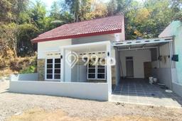 Jual Rumah Harga Miring Seyegan Punya 2 KT & LT 100m2 Jual Rumah Harga Miring Seyegan Punya 2 KT & LT 100m2