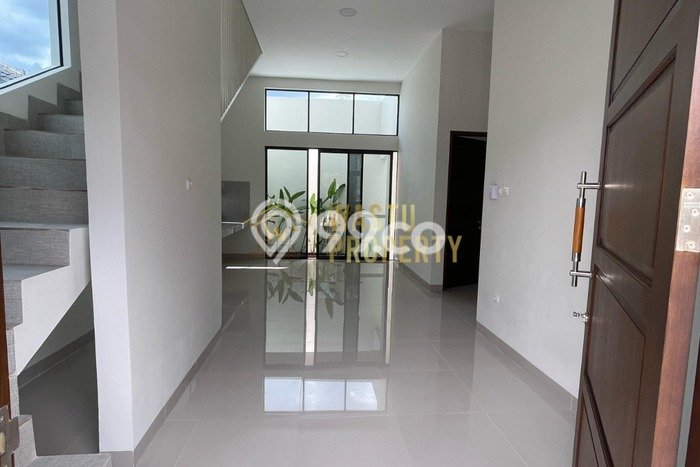 Jual Rumah Bagus Siap Huni LB 180m2 di Depok, Sleman Jual Rumah Bagus Siap Huni LB 180m2 di Depok, Sleman