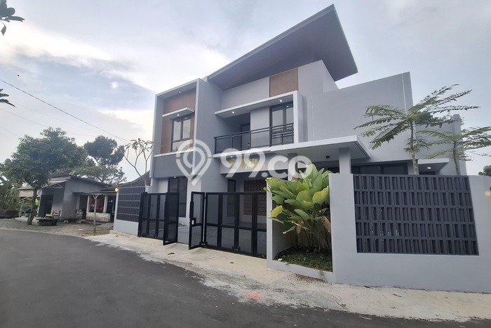 Rumah Strategis Minimalis Lb 135m2 di Mlati, Sleman Rumah Strategis Minimalis Lb 135m2 di Mlati, Sleman