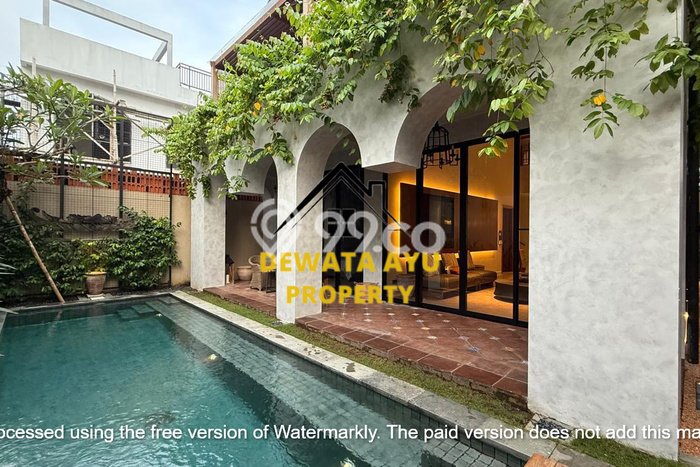 Vila Kawasan , Area 300m2m², Lokasi Strategis Vila Kawasan , Area 300m2m², Lokasi Strategis