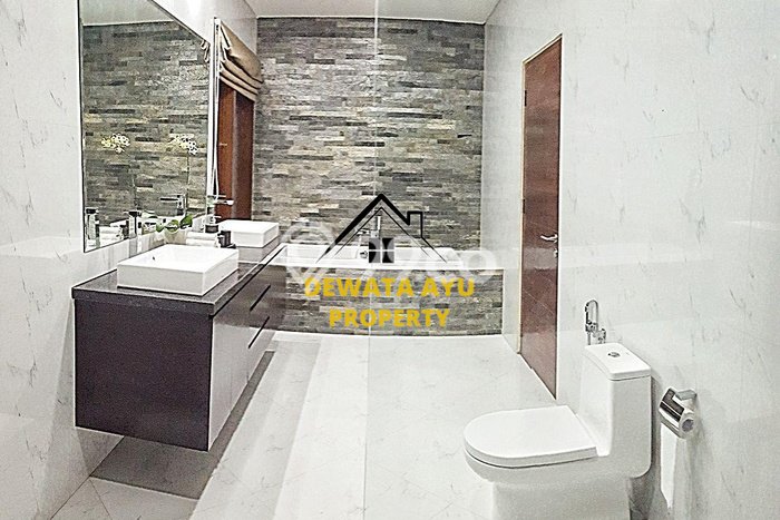 LOKASI TERBAIK! Vila di Kuta, Area 400m2m², Area Strategis dengan akses bagus LOKASI TERBAIK! Vila di Kuta, Area 400m2m², Area Strategis dengan akses bagus