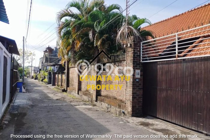 Rumah Modern 3 KT LT 200m2 di Sesetan Rumah Modern 3 KT LT 200m2 di Sesetan