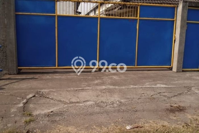 Unit Gudang Dijual di Krian Sidoarjo Luas Tanah 4732m2, Luas Bangunan 2000m2 Unit Gudang Dijual di Krian Sidoarjo Luas Tanah 4732m2, Luas Bangunan 2000m2