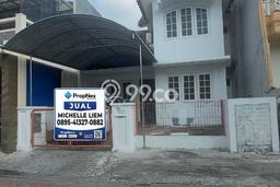 Dijual Hunian Rumah Terawat 3 Kamar di Pakuwon Indah, Surabaya Dijual Hunian Rumah Terawat 3 Kamar di Pakuwon Indah, Surabaya