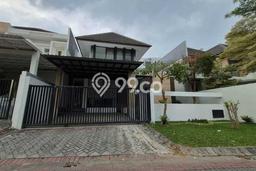 Hunian Mewah LB 350m2 Siap Pakai Desain Elegan di Babatan, Surabaya Hunian Mewah LB 350m2 Siap Pakai Desain Elegan di Babatan, Surabaya