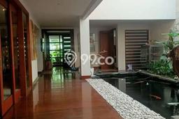 Rumah Luxury Modern Siap Huni di Pakuwon Indah Surabaya Rumah Luxury Modern Siap Huni di Pakuwon Indah Surabaya