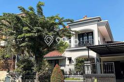 Dijual Rumah Premium dengan Fasilitas Sekitar Lengkap di Wiyung, Surabaya Dijual Rumah Premium dengan Fasilitas Sekitar Lengkap di Wiyung, Surabaya