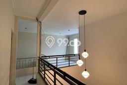 Rumah Luxury Modern Tanpa Renovasi di Dharma Husada Surabaya Rumah Luxury Modern Tanpa Renovasi di Dharma Husada Surabaya