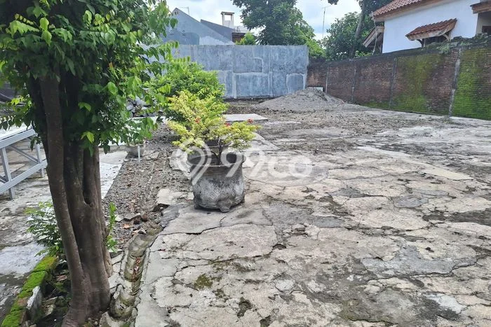 Ruko Dijual Lokasi Emas di Nganjuk Luas 728m2 Ruko Dijual Lokasi Emas di Nganjuk Luas 728m2
