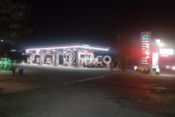 Komersial Dijual Lokasi Stratagis di Grati Pasuruan Cocok untuk Investasi Komersial Dijual Lokasi Stratagis di Grati Pasuruan Cocok untuk Investasi