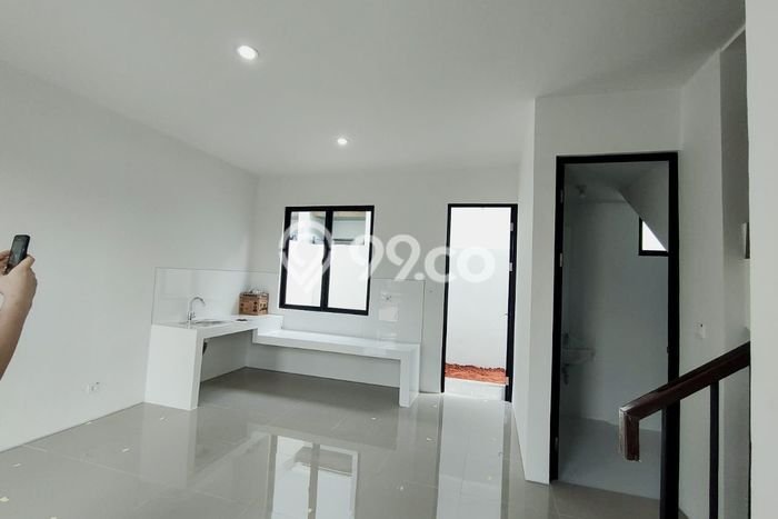 Disewakan! Rumah 2 Kamar Tidur &
2 Kamar Mandi di Semanan, Jakarta Barat Disewakan! Rumah 2 Kamar Tidur &
2 Kamar Mandi di Semanan, Jakarta Barat