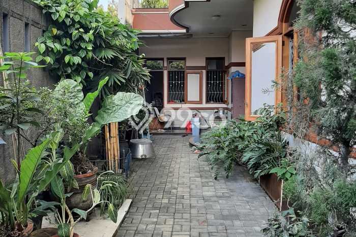 Rumah Elit LB 600m2 Siap Huni Desain Elegan di Pasteur, Bandung Rumah Elit LB 600m2 Siap Huni Desain Elegan di Pasteur, Bandung