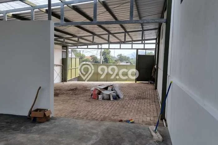 Gudang Disewa di Bandung dengan LB 170m2 Area Komersial Ramai Gudang Disewa di Bandung dengan LB 170m2 Area Komersial Ramai