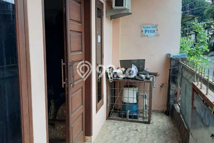 Rumah Kost untuk Dijual di Kebayoran Lama dengan 8 KT, 4 KM, Luas 120m2 Rumah Kost untuk Dijual di Kebayoran Lama dengan 8 KT, 4 KM, Luas 120m2