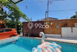 Rumah Nyaman 3 KT LT 129m² di Seminyak, Badung Rumah Nyaman 3 KT LT 129m² di Seminyak, Badung