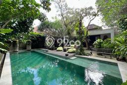HOT DEAL! Vila Kawasan , Area 1300m2m², Lokasi Strategis HOT DEAL! Vila Kawasan , Area 1300m2m², Lokasi Strategis