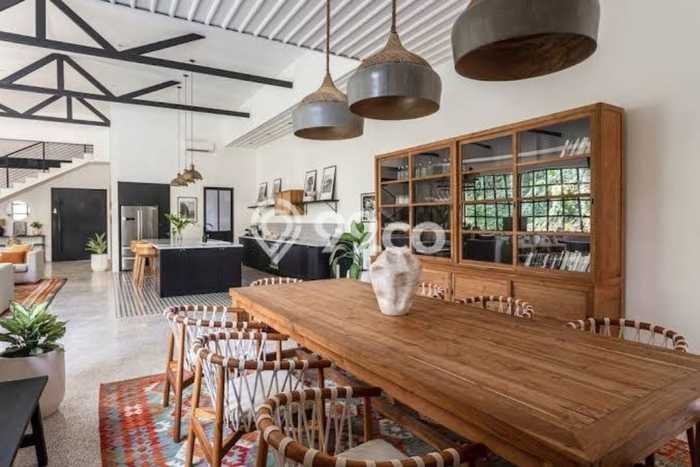 Kesempatan Langka! Vila Kawasan , Luas 700m2m², Posisi Premium akses ke beragam fasilitas Kesempatan Langka! Vila Kawasan , Luas 700m2m², Posisi Premium akses ke beragam fasilitas