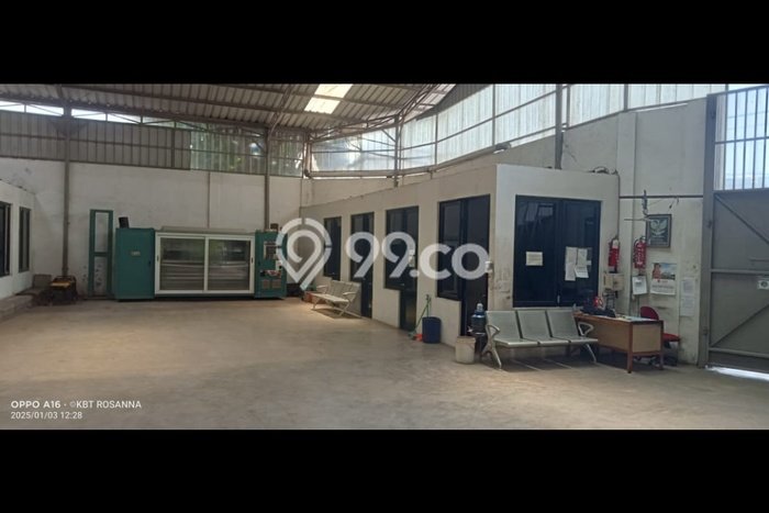 Unit Gudang Disewakan di Taman Kopo Indah di Area Ramai & Strategis Unit Gudang Disewakan di Taman Kopo Indah di Area Ramai & Strategis