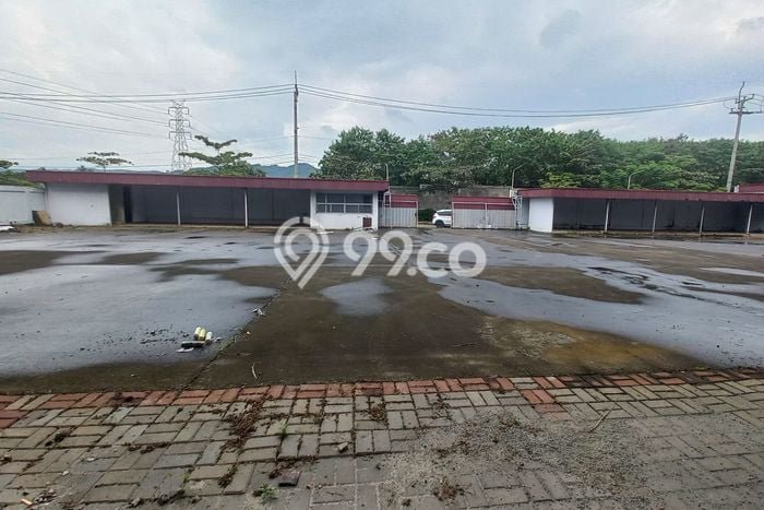 Gudang Disewa di Purwakarta dengan LB 3600m2 Area Komersial Ramai Gudang Disewa di Purwakarta dengan LB 3600m2 Area Komersial Ramai