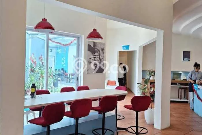 AREA KOMERSIAL! Komersial For Rent di , Luas 180m2m², Jalan Utama, Siap Operasi AREA KOMERSIAL! Komersial For Rent di , Luas 180m2m², Jalan Utama, Siap Operasi