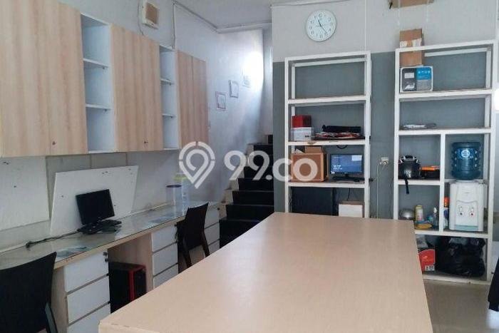 LOKASI STRATEGIS! Ruko For Rent di Sukasari, Luas 200m², Area Ramai LOKASI STRATEGIS! Ruko For Rent di Sukasari, Luas 200m², Area Ramai