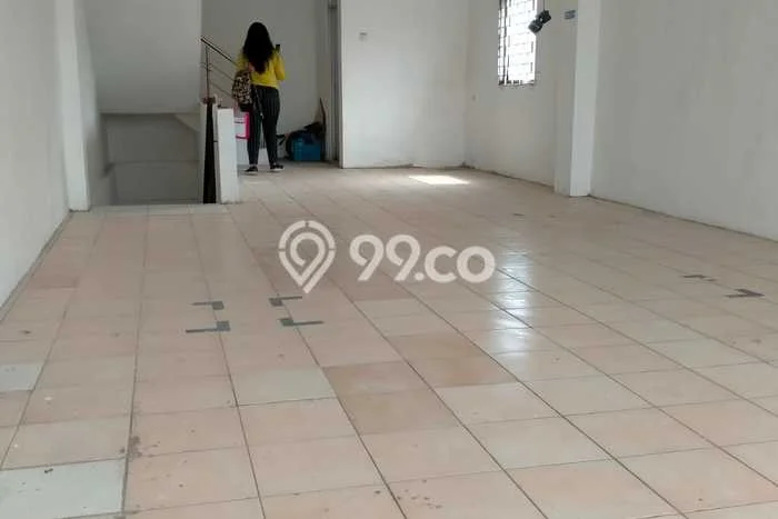 Ruko Disewa di Bandung dengan LB 175m2 Area Komersial Ramai Ruko Disewa di Bandung dengan LB 175m2 Area Komersial Ramai