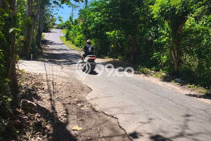 LOKASI STRATEGIS! Tanah Kawasan , Luas 2000m2m², Lokasi Berkembang, Cocok untuk Investasi LOKASI STRATEGIS! Tanah Kawasan , Luas 2000m2m², Lokasi Berkembang, Cocok untuk Investasi