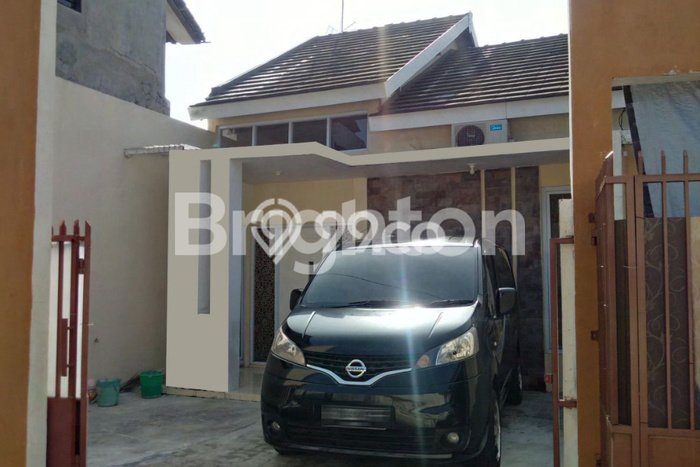 LISTING BARU! Rumah Strategis di Jebres, Luas 101m² Bangunan 90m² LISTING BARU! Rumah Strategis di Jebres, Luas 101m² Bangunan 90m²
