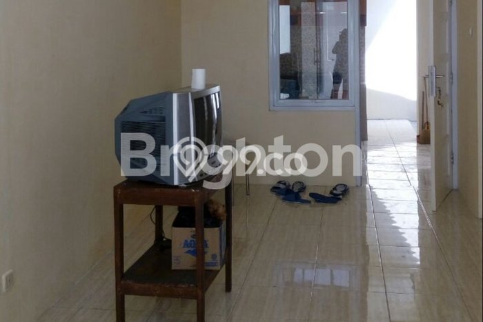 LISTING BARU! Rumah Strategis di Jebres, Luas 101m² Bangunan 90m² LISTING BARU! Rumah Strategis di Jebres, Luas 101m² Bangunan 90m²