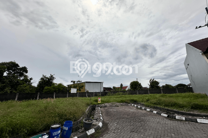 Tanah Investasi Dijual di Surakarta Punya Luas 589m2 Tanah Investasi Dijual di Surakarta Punya Luas 589m2