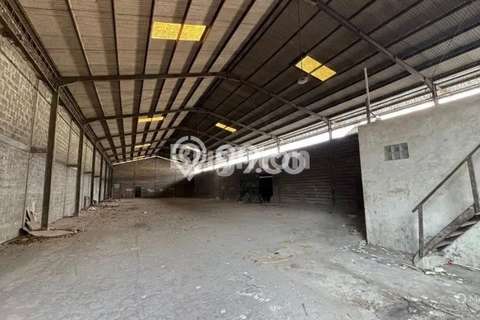 Disewakan Gudang komersial di Colomadu luas bangunan 1200m2 Disewakan Gudang komersial di Colomadu luas bangunan 1200m2