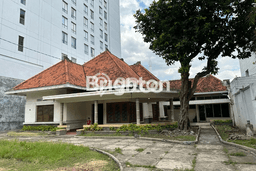 Dijual Rumah Luas Elegan Dengan View Eksklusif di Pleburan, Semarang Dijual Rumah Luas Elegan Dengan View Eksklusif di Pleburan, Semarang