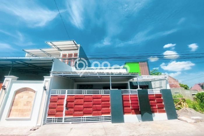 For Sale Rumah 4 Kamar Lokasi Ideal Bagus dan Strategis di Colomadu For Sale Rumah 4 Kamar Lokasi Ideal Bagus dan Strategis di Colomadu