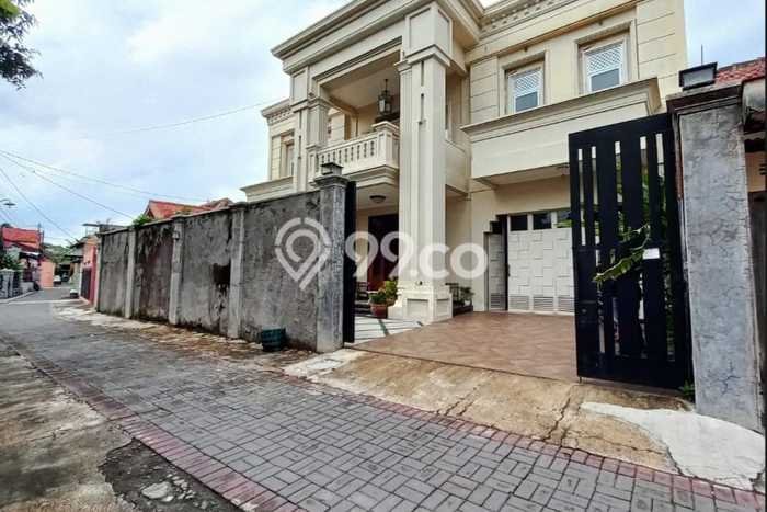 DIJUAL CEPAT! Rumah di Laweyan, Surakarta, LT 399m² LB 420m² HARGA NEGO! DIJUAL CEPAT! Rumah di Laweyan, Surakarta, LT 399m² LB 420m² HARGA NEGO!