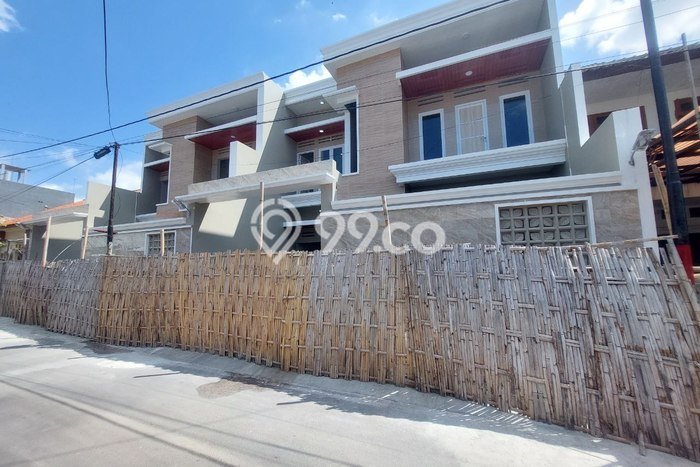 For Sale Rumah Mewah Exclusive di Laweyan, Surakarta For Sale Rumah Mewah Exclusive di Laweyan, Surakarta