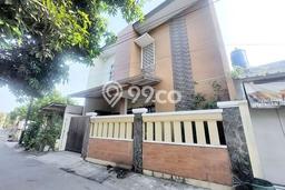 Unit Komersial Dijual di Surakarta LT 100m2 & LB 210m2 Unit Komersial Dijual di Surakarta LT 100m2 & LB 210m2
