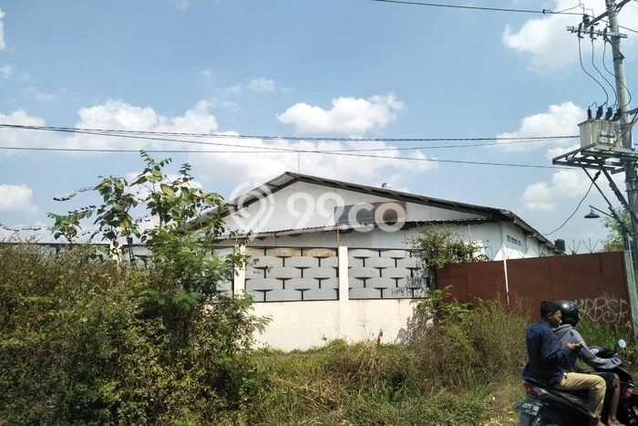 Unit Gudang Dijual di Klaten Selatan Klaten Luas Tanah 2083m2, Luas Bangunan 900m2 Unit Gudang Dijual di Klaten Selatan Klaten Luas Tanah 2083m2, Luas Bangunan 900m2